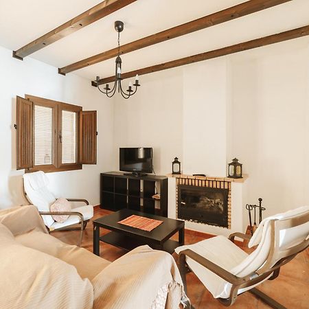 Вилла Casa Higuera De La Sierra Экстерьер фото